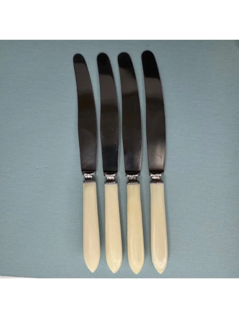 4 Vtg Russian USSR Soviet StainlessSteel Bakelite Handle Knives Cutlery Flatware